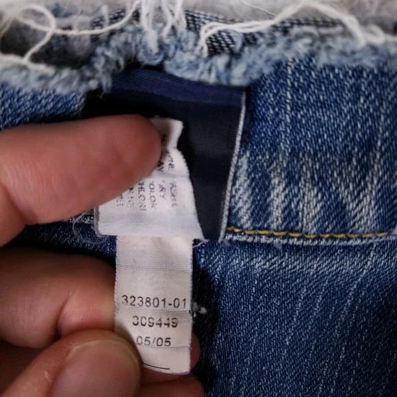 Gap Denim Jacket Fitted Trucker Style XL Blue Distressed Vintage 2000s Y2K - Picture 5 of 10